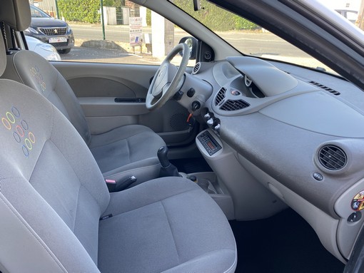 Renault Twingo 1.5 DCI 65ch authentique 2010 - vue 8