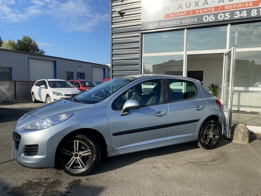 Peugeot 207 1.4 75ch Trendy 2010 - vue 4