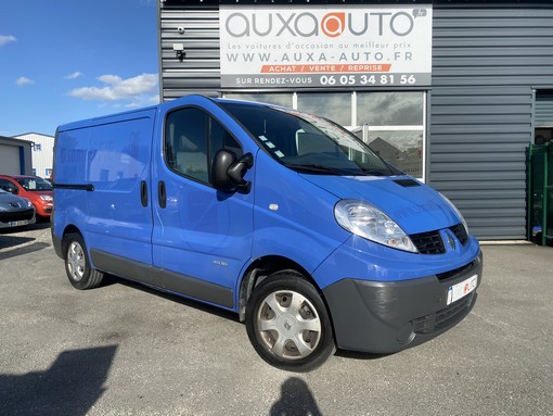 Renault Trafic L1H1 2.0 DCI 115 Ch 2014 - vue 2
