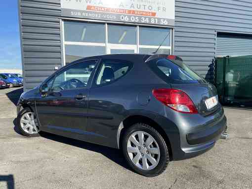 Peugeot 207 1.4 70 Ch Trendy 2010 - vue 2