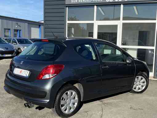 Peugeot 207 1.4 70 Ch Trendy 2010 - vue 3