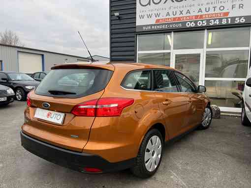 Ford Focus SW 1.0 125 Ch titanium 2017 - vue 3