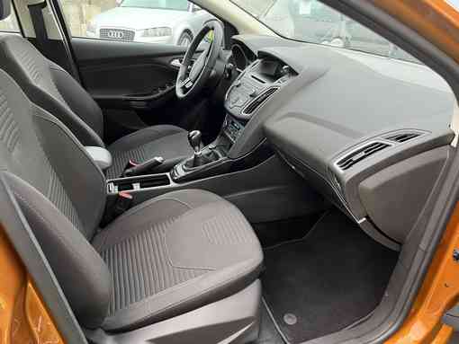 Ford Focus SW 1.0 125 Ch titanium 2017 - vue 6