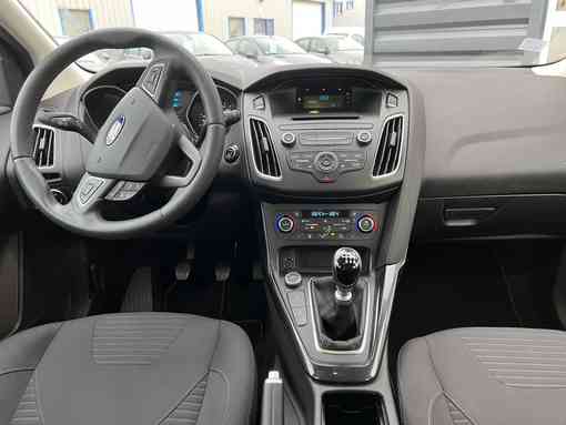 Ford Focus SW 1.0 125 Ch titanium 2017 - vue 9
