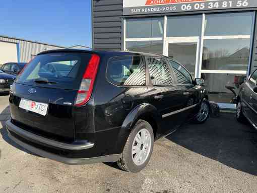 Ford Focus 1.8 TDCI 115ch 2007 - vue 4