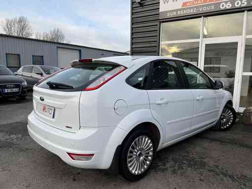 Ford 1.6 TDCI 110 Ch 2010 - vue 4
