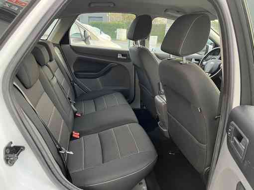 Ford 1.6 TDCI 110 Ch 2010 - vue 6