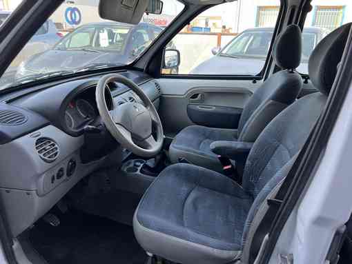 Renault Kangoo 1.5 DCI 85 Ch 2007 - vue 9