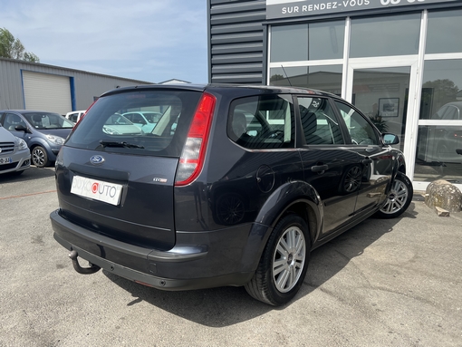 Ford Focus 1.6 90 Ch clipper 2006 - vue 3