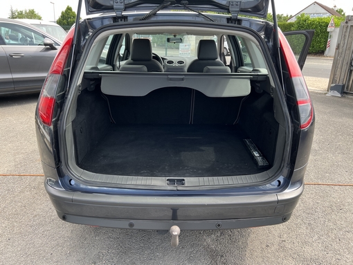 Ford Focus 1.6 90 Ch clipper 2006 - vue 8