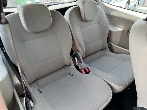 Renault Twingo 1.5 DCI 65ch 2010 - vue 6