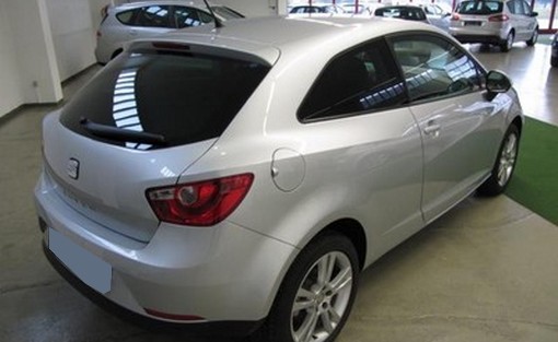 SEAT Ibiza 1,6 TDI Style 2012 - vue 2