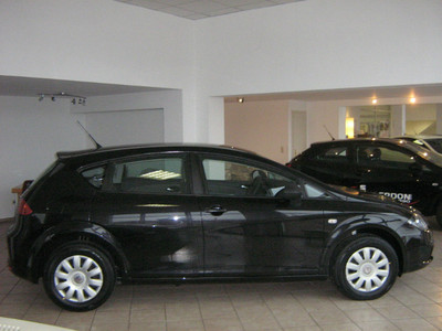 SEAT Leon 1.9 TDI 2010 - vue 2