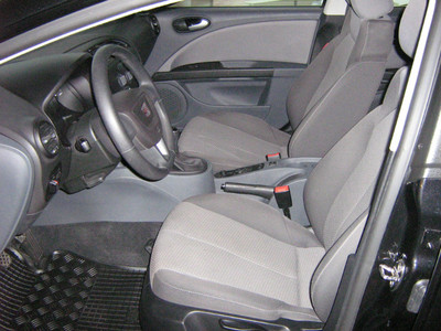 SEAT Leon 1.9 TDI 2010 - vue 3