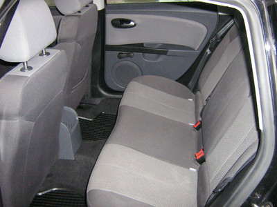 SEAT Leon 1.9 TDI 2010 - vue 4