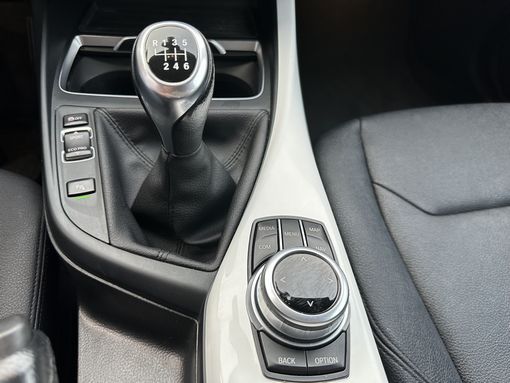 BMW 118I urban line 2017 - vue 14