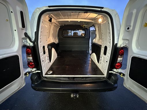 Peugeot Partner 1.6 HDI 100 Ch L2 premium 2017 - vue 6