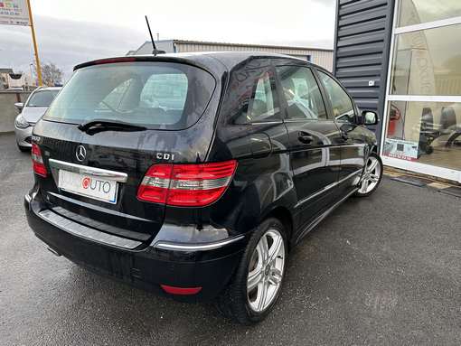 Mercedes-Benz B180 2011 - vue 3