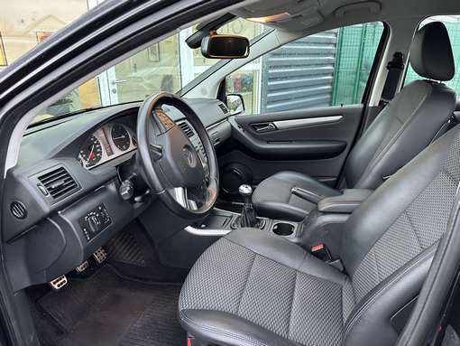 Mercedes-Benz B180 2011 - vue 7