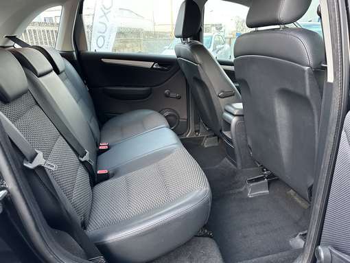 Mercedes-Benz B180 2011 - vue 8