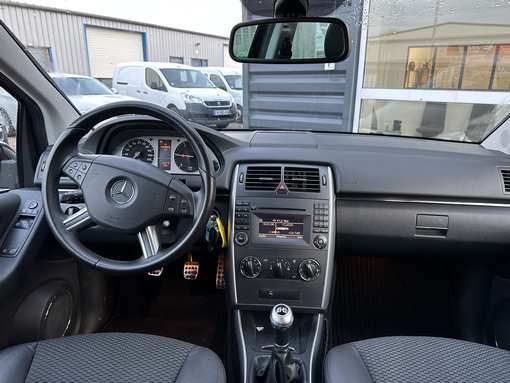 Mercedes-Benz B180 2011 - vue 11