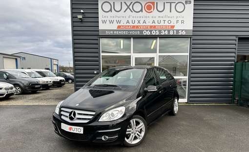 Mercedes-Benz B180 2011