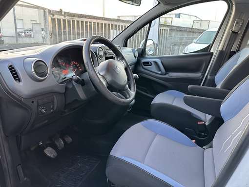 Peugeot Partner 1.6 HDI 75 Ch active 2013 - vue 6
