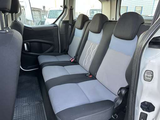 Peugeot Partner 1.6 HDI 75 Ch active 2013 - vue 7