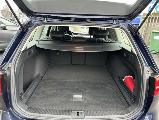 Volkswagen Passat Variant Dsg 1.6 TDI 120 Ch 2016 - vue 9