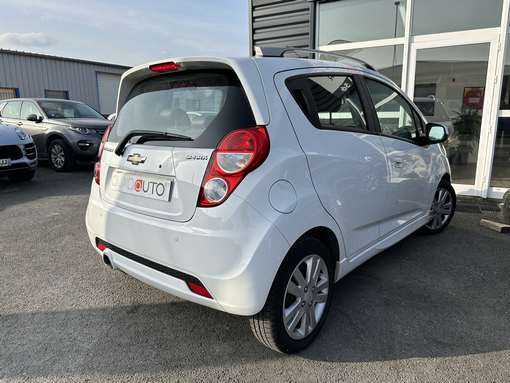 Chevrolet Spark 1.2 82 Ch 2014 - vue 4