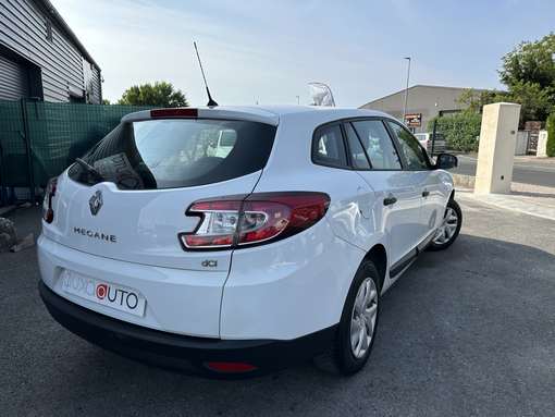 Renault Megane Iii 1.5 DCI 90 Ch Estate 2012 - vue 2