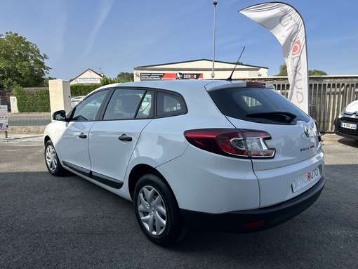 Renault Megane Iii 1.5 DCI 90 Ch Estate 2012 - vue 3