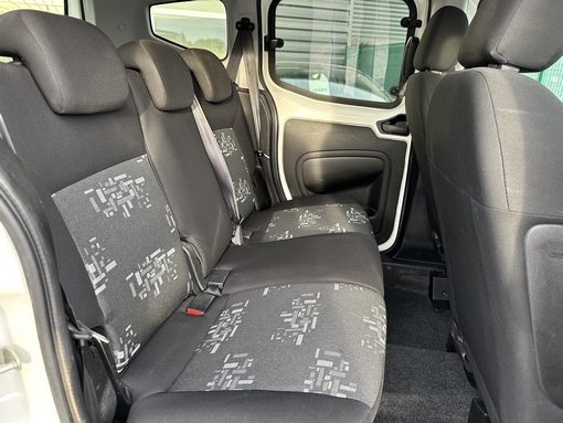 Fiat Qubo 1.4 75 Ch 2014 - vue 9