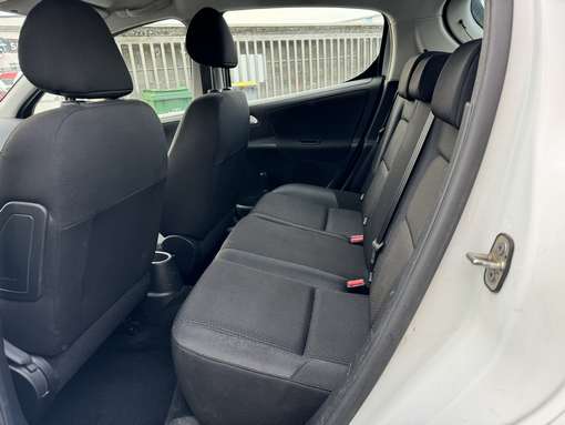 Peugeot 207 1.6 92 Ch 98g 2011 - vue 10