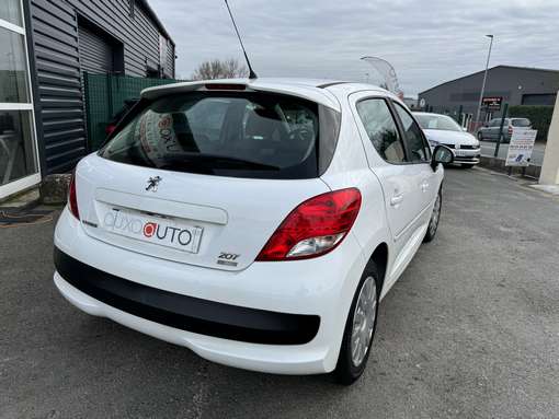 Peugeot 207 1.6 92 Ch 98g 2011 - vue 2