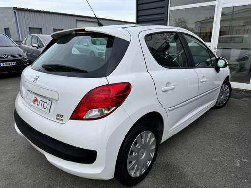 Peugeot 207 1.6 92 Ch 98g 2011 - vue 5