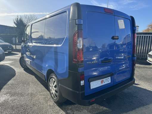 Renault Trafic 1.6 115 Ch L1H1 2016 - vue 2