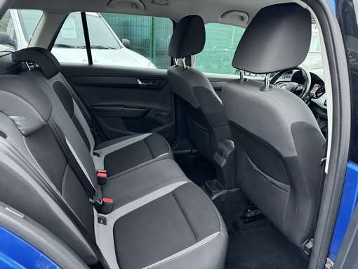 Skoda Fabia 1.4 90 Ch TDI exclusive 2016 - vue 7