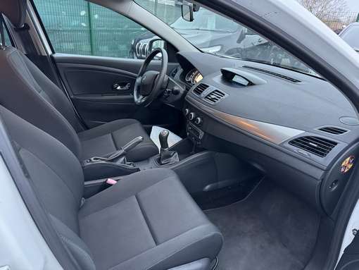 Renault Megane Iii 1.5 DCI 90 Ch Estate 2012 - vue 6