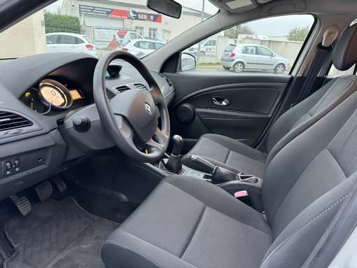Renault Megane Iii 1.5 DCI 90 Ch Estate 2012 - vue 8