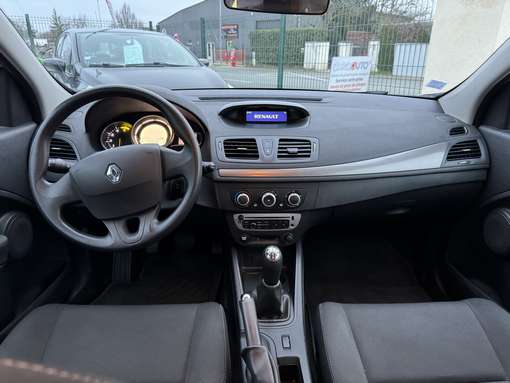 Renault Megane Iii 1.5 DCI 90 Ch Estate 2012 - vue 10