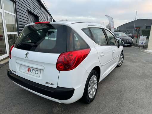 Peugeot 207 SW 1.6 92 Ch 2011 - vue 4