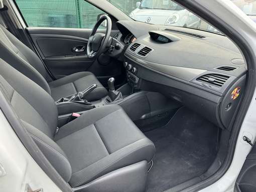 Renault Megane Iii 1.5 DCI 90 Ch Estate 2012 - vue 10