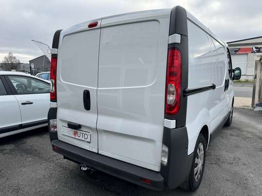 Renault Trafic 2.0 DCI 90 Ch 2013 - vue 6