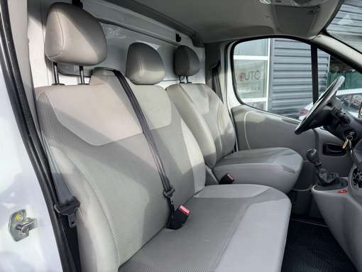 Renault Trafic 2.0 DCI 90 Ch 2013 - vue 13