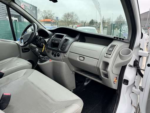 Renault Trafic 2.0 DCI 90 Ch 2013 - vue 9