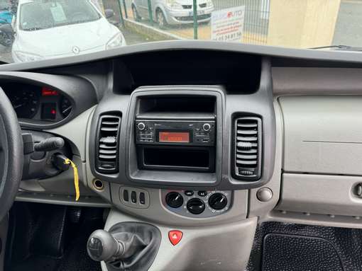 Renault Trafic 2.0 DCI 90 Ch 2013 - vue 10