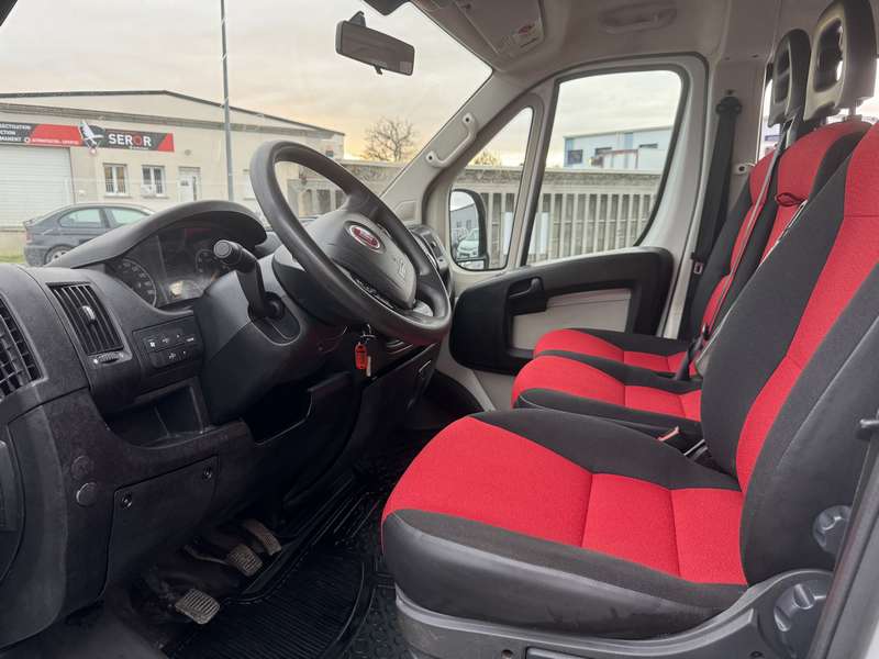 Fiat Ducato 9 Places 2.0 115ch 2013 - vue 8