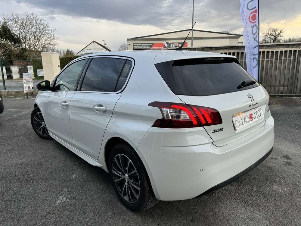 Peugeot 308 1.6 HDI 115 Ch gt line 2018 - vue 2
