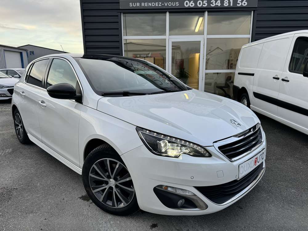Peugeot 308 1.6 HDI 115 Ch gt line 2018 - vue 3
